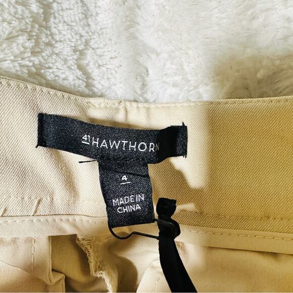 41 Hawthorn Size 4 Becca high rise Cream Chino pleated Shorts NWT career casual - Picture 11 of 12